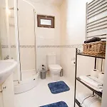 A Cozy, Quiet With Great View In Center Daire İstanbul