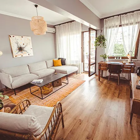 Apartment A Cozy, Quiet With Great View In Center Istanbul
