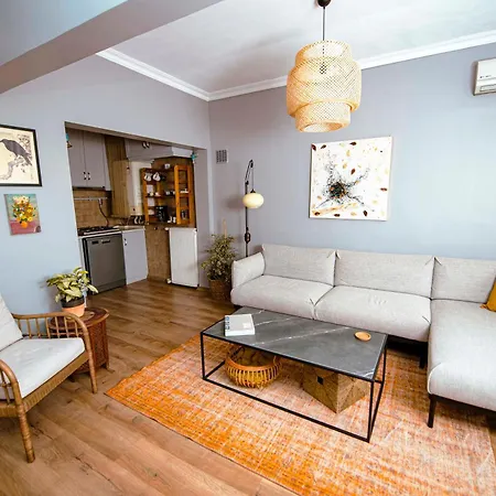 A Cozy, Quiet With Great View In Center * Istanbul